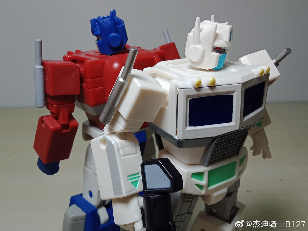 R.E.D-Ultra-Magnus-02