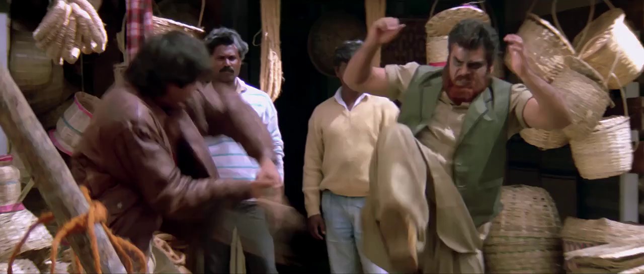 Muskurahat-1992-Hindi-Web-Rip-720p-x264-AVC-AAC-2ch-mkv-0006