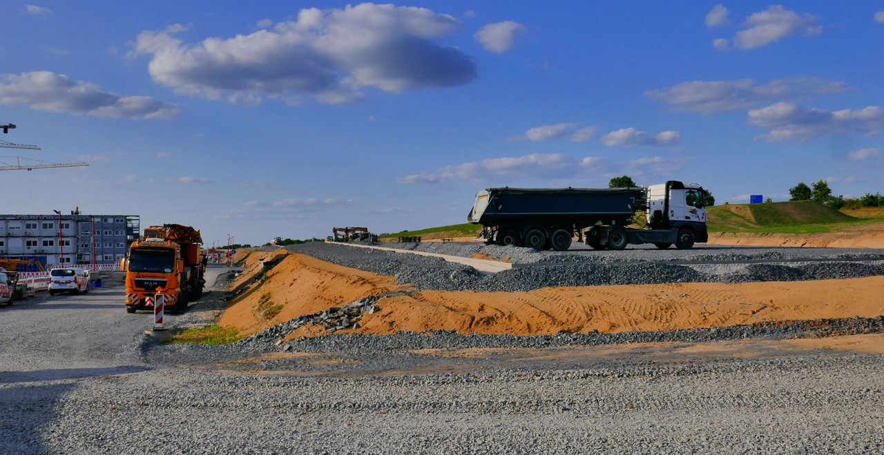 Bild: https://i.postimg.cc/ZRDP0dxK/P1280556.jpg