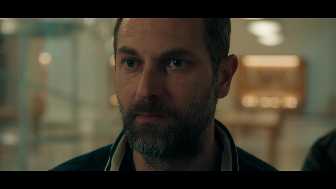 vlcsnap-2025-04-18-23h30m18s805