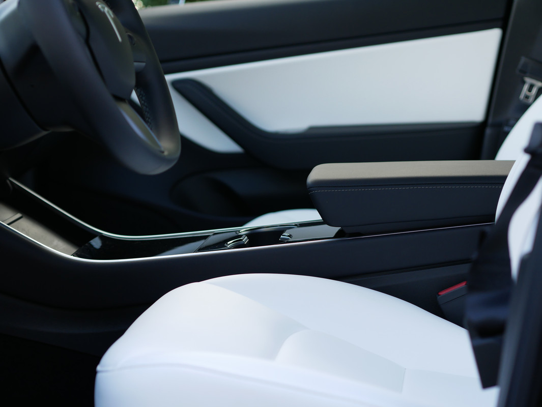 MODEL 3 INTERIEUR 2