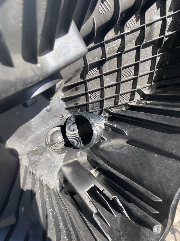 A6CE09F6-F65A-4306-A868-2A2835902759