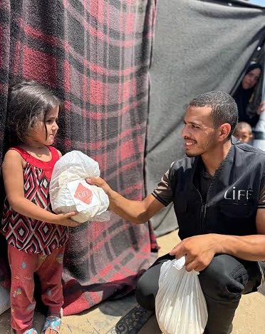 Colis alimentaire distribué à Gaza