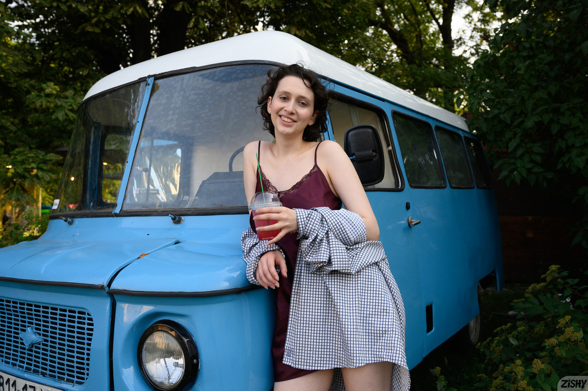 full_002_1318349618134734