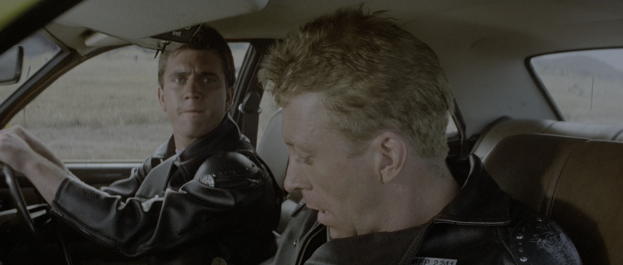Mad.Max.1979.ITA.ENG.2160p.UHD.BluRay.x265.10bit.HDR-MeM.mkv_snapshot_00.28.18_[2020.11.22_20.54.39]