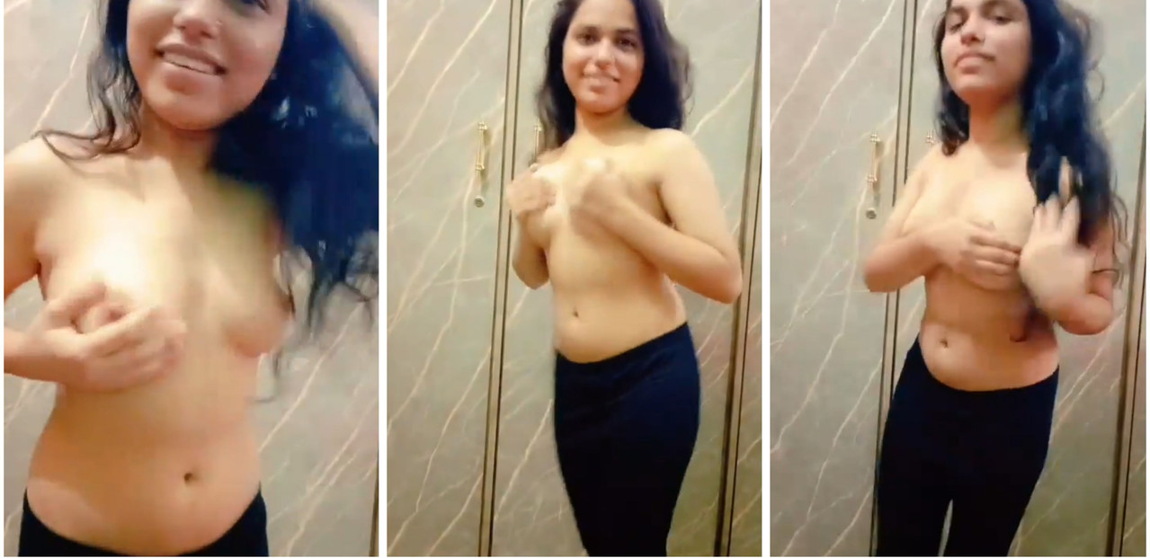 Desi girl showing her nipples Closeup