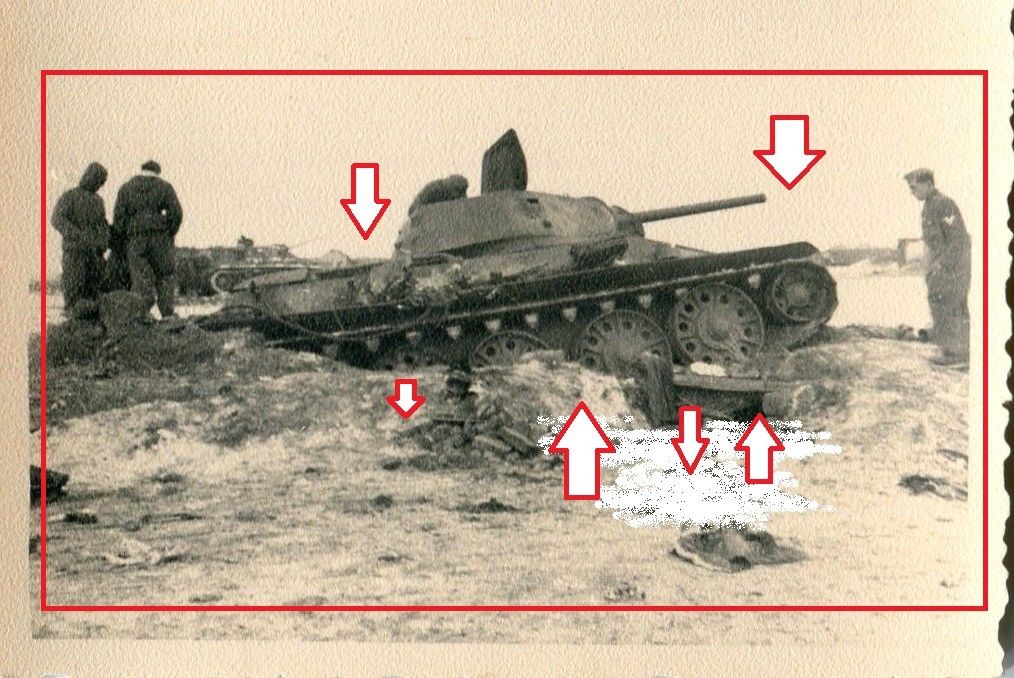 FOTO Russischer T34 Panzer TANK zerstört auf Deutschem Bunker ei