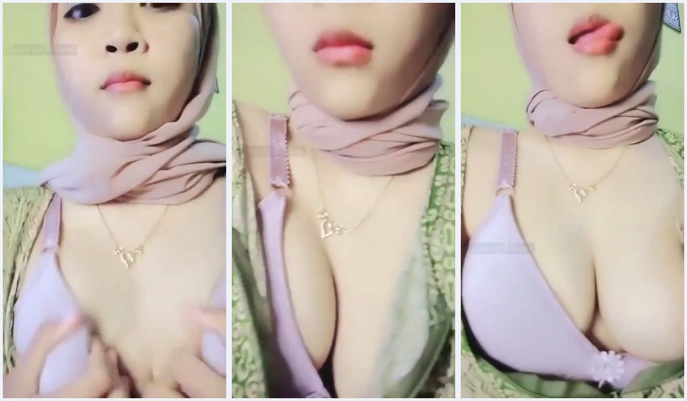 Bokep Indo Ukhti guru buka BH di kelas