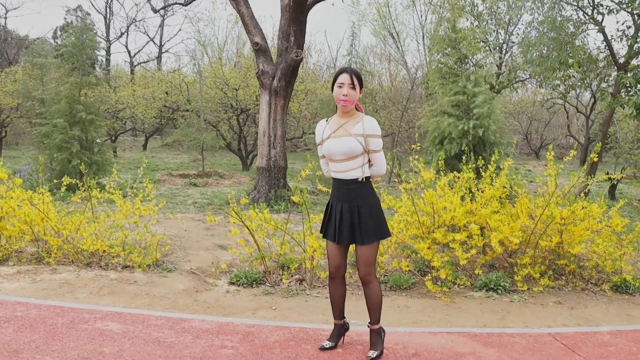 一绳所爱 杨若琳公园挑战真人秀节目.mp4_20230411_185221.696