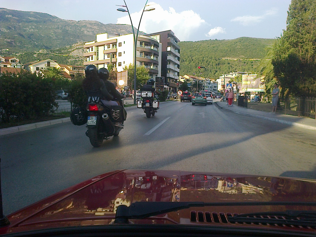 Albanija ... sa spuštenim krovom i BG tablicama ... Fotografija2058