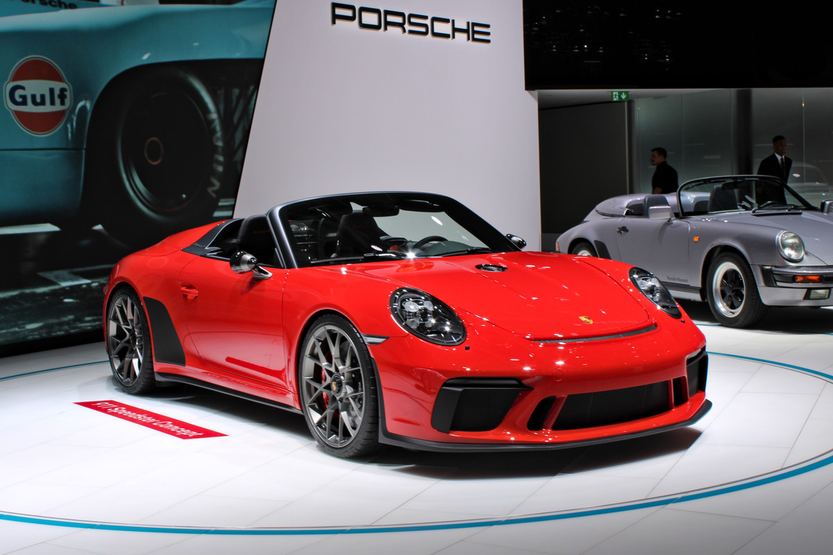 Porsche-911-Speedster-Concept-Paris-Moto