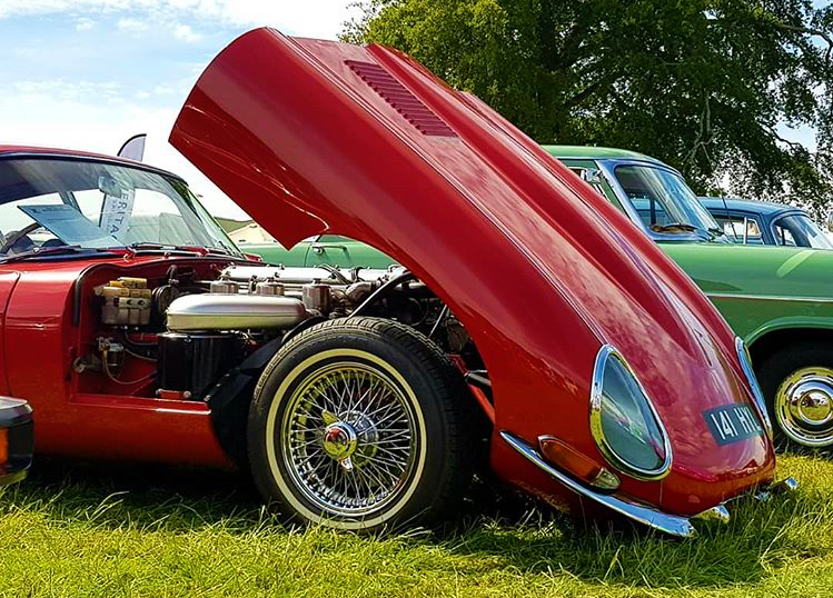 IMG-0485 (1) E Type Jag red