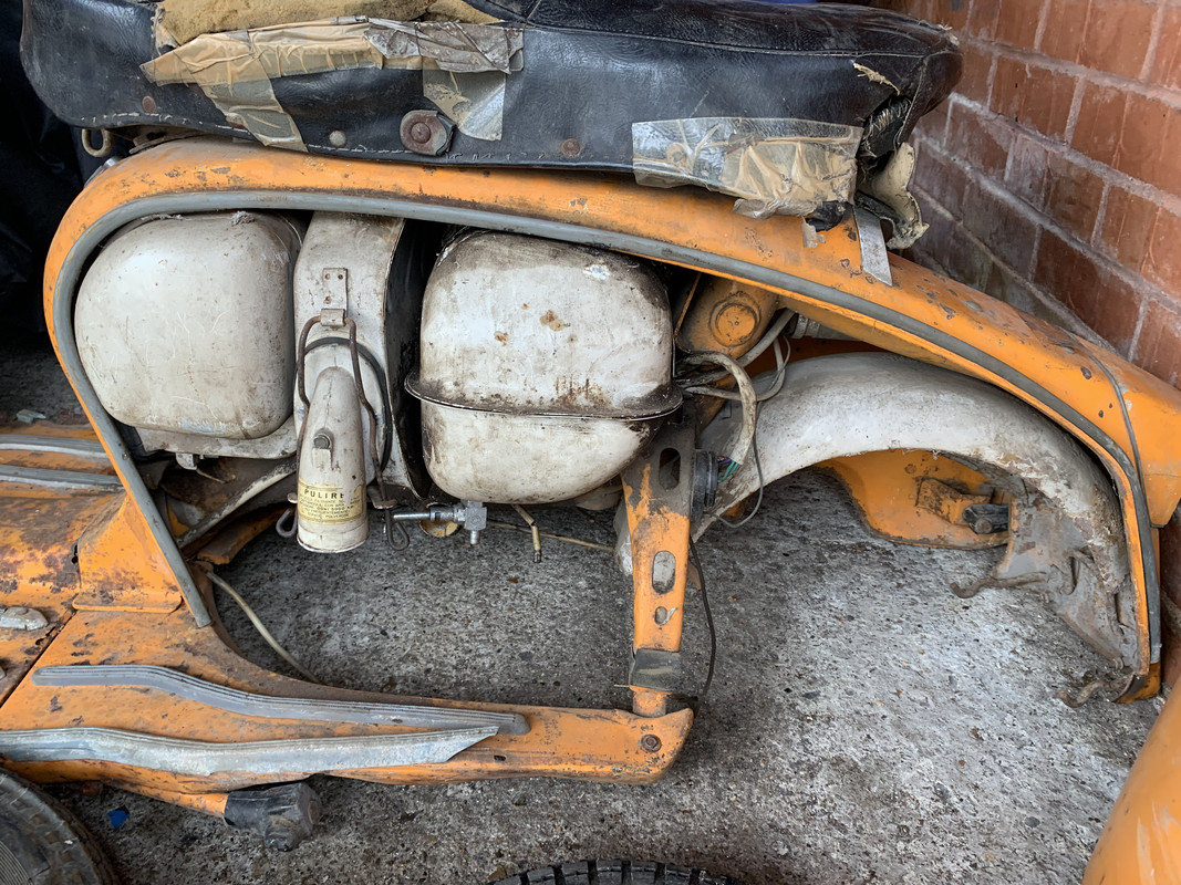 4B540378-6424-49A6-807B-A6F2C547954F