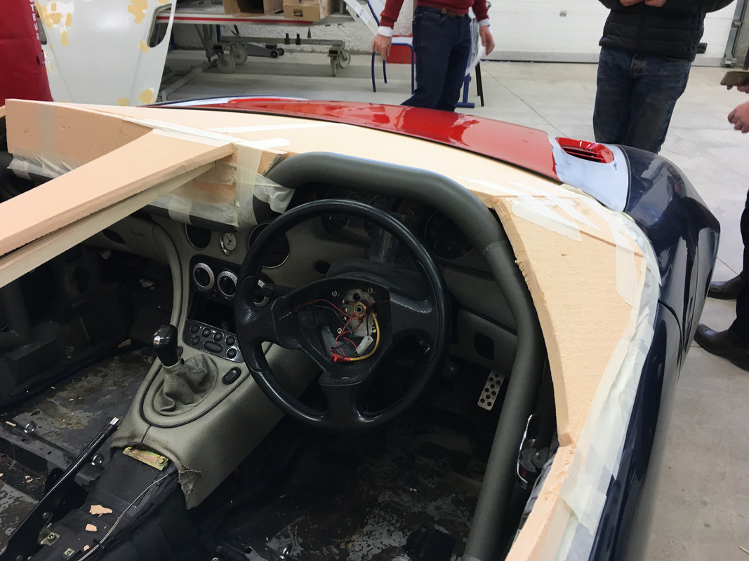 06355E5D-7E08-4CBF-9658-242CDF686628