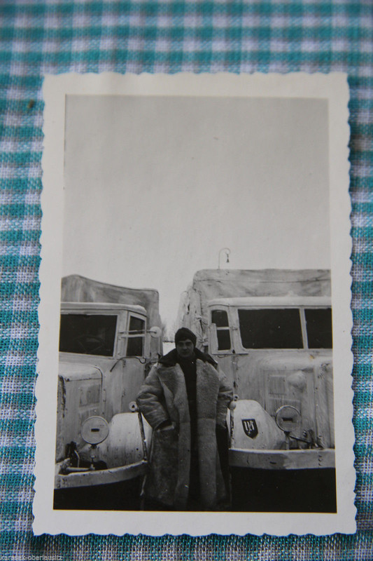 Foto LKW Soldat weiße LKW tarnfarbe russland Abt