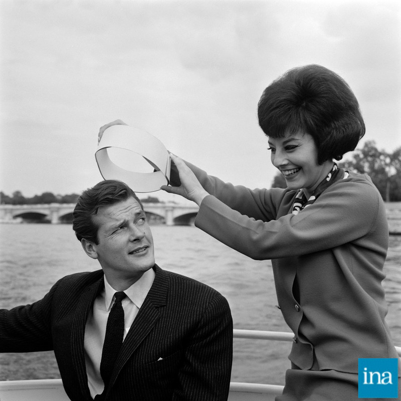 roger_moore_b78