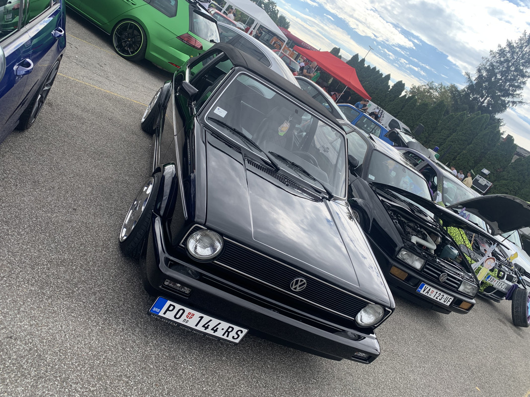 FF8640C3-C200-4172-A034-878C193B82A8