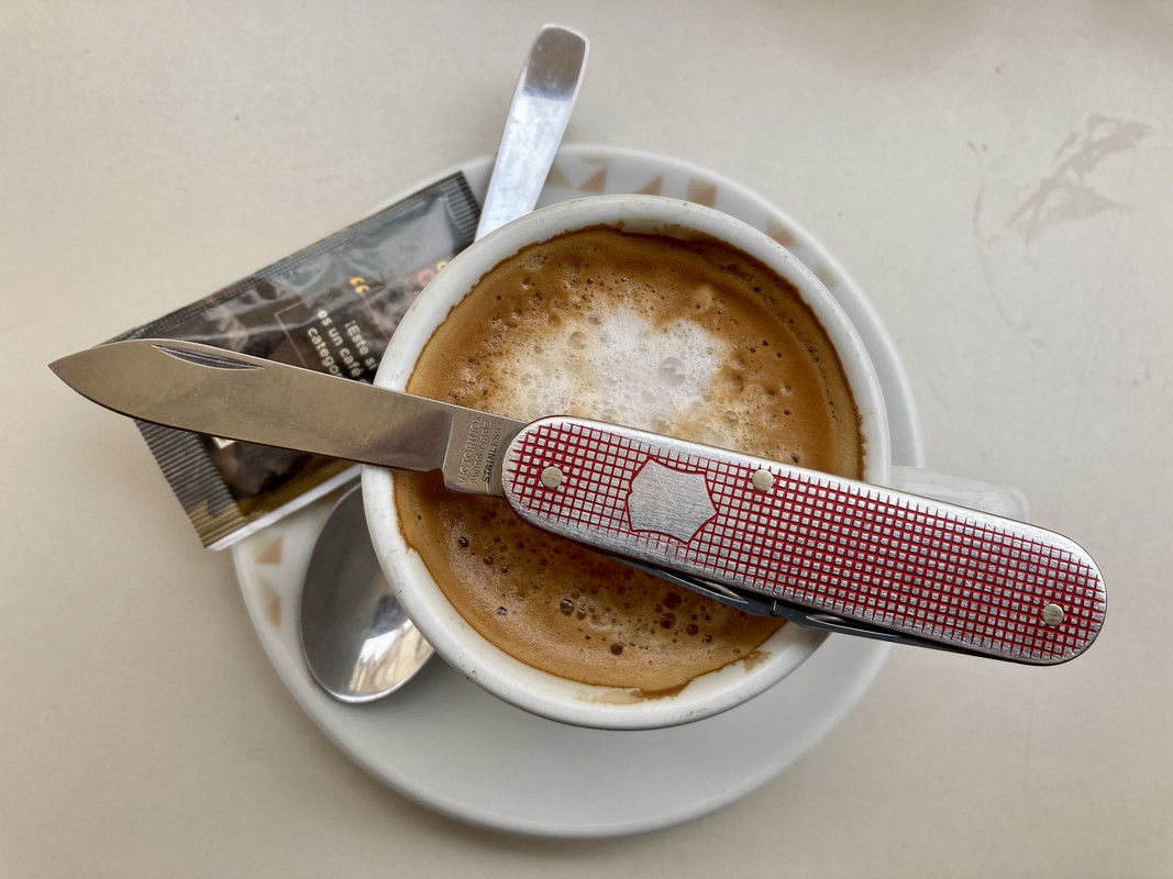 27EF74B7-5BC2-465A-BEFC-AEC5E4B6B31E