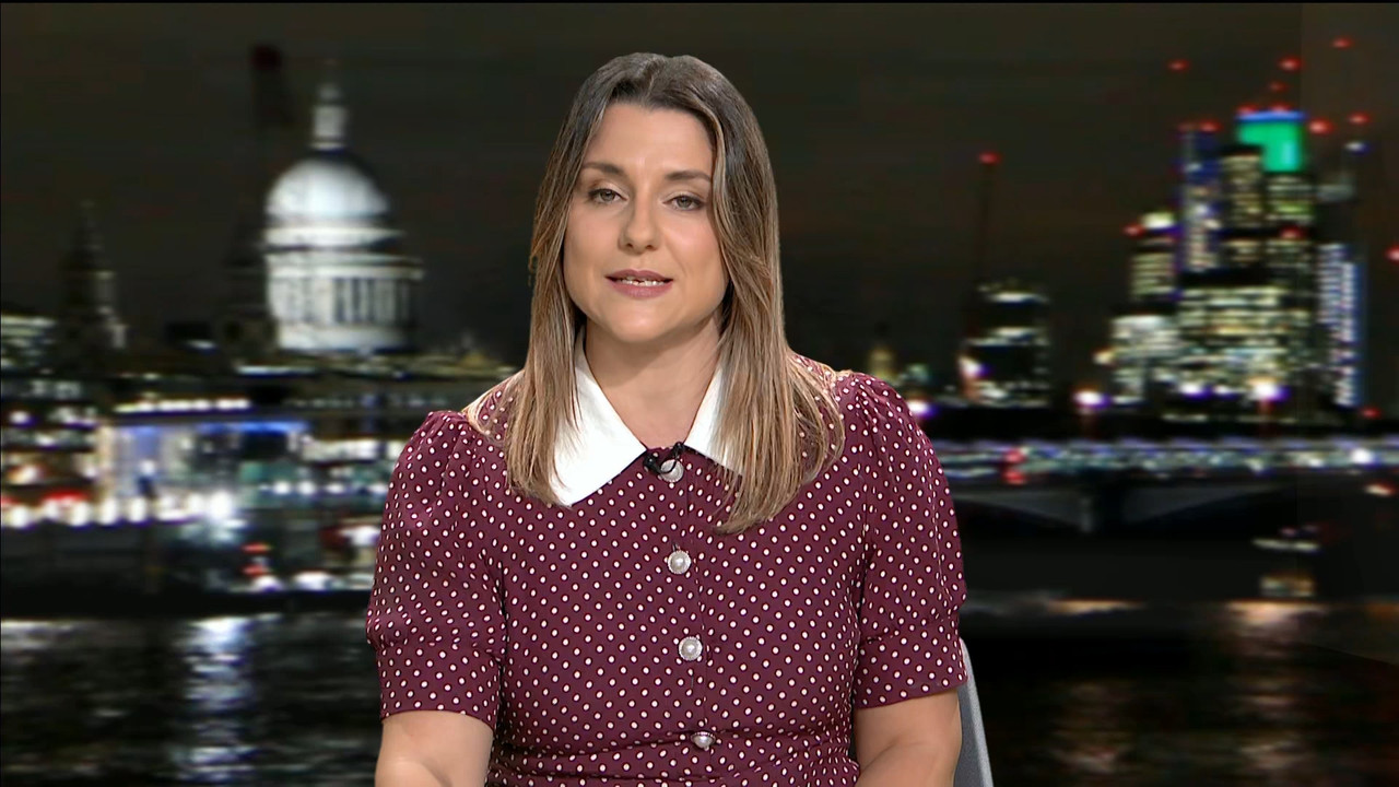 ITV News London_20231117_23002315.ts_snapshot_03.00.325