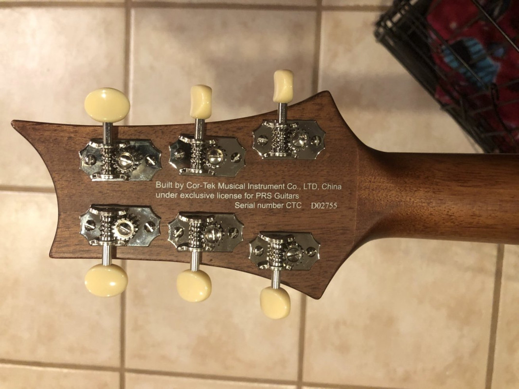 Headstock-Read-with-New-Tuners.jpg
