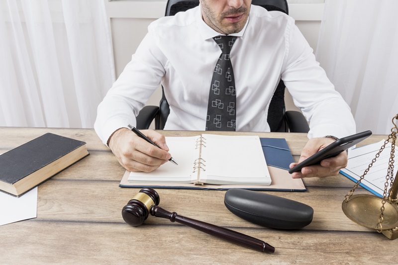 criminal lawyer 