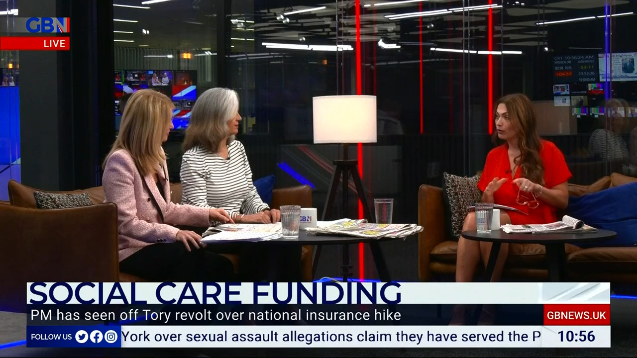 09.11 - 10.00.00 - Saturday Live UK. Opinion, news and a bit of fun o....ts_snapshot_57.15.928