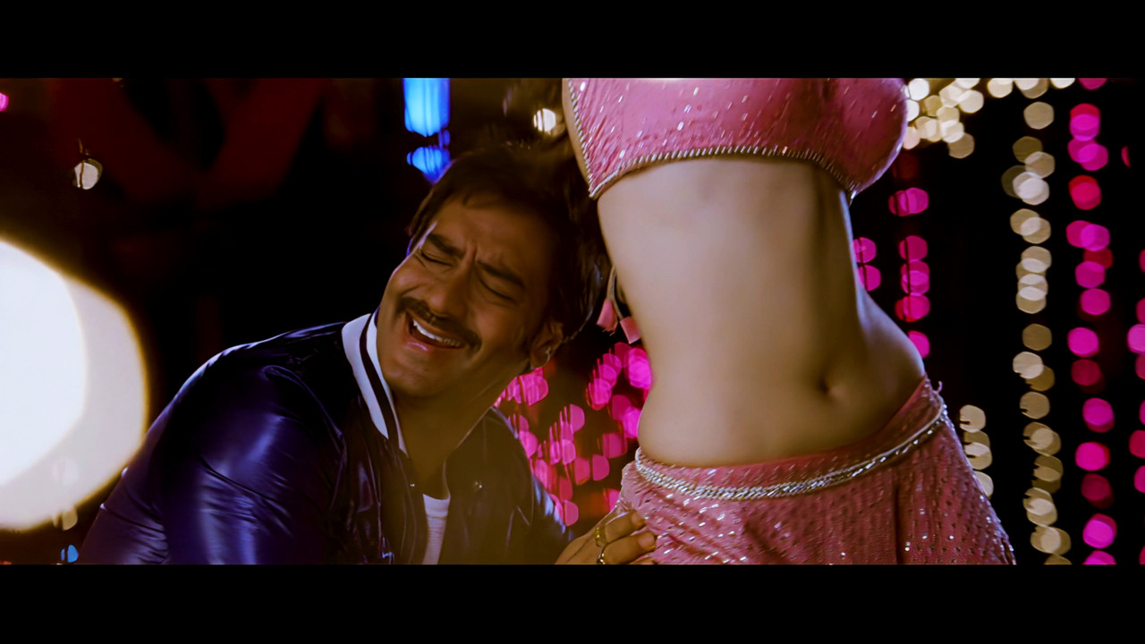 Tamanna Hot Song 03 From Himmatwala Taki O Taki 4K (Best Quality).mp4_snapshot_03.42_[2021.04.05_13.