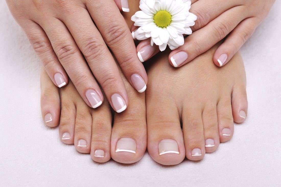 4 Hands Manicure + Pedicure