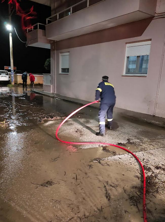 Η Λ.ΕΦ.Ε.Δ. ΧΙΟΥ ΚΛΗΘΗΚΕ ΝΑ ΣΥΝΔΡΑΜΕΙ ΣΤΙΣ ΠΡΟΣΠΑΘΕΙΕΣ ΚΑΘΑΡΙΣΜΟΥ ΚΕΝΤΡΙΚΩΝ ΔΡΟΜΩΝ ΤΗΣ ΠΟΛΗΣ ΤΗΣ ΧΙΟΥ