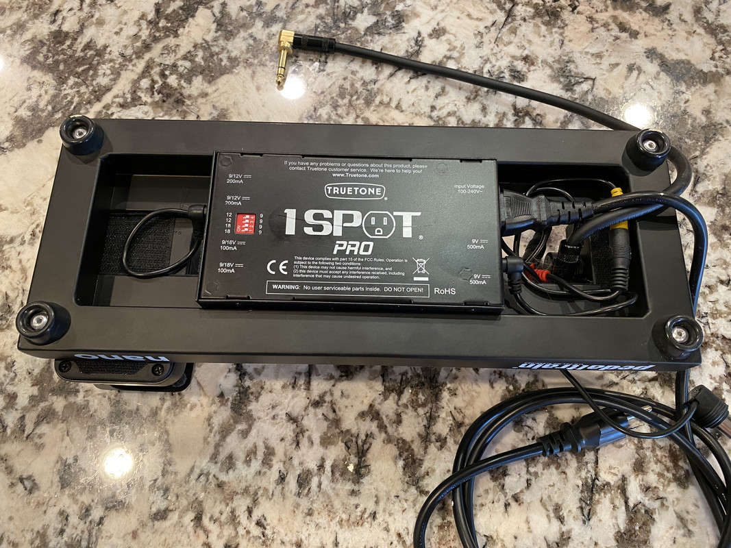 Sold - Complete Pedaltrain Nano setup with MIDI for HX STOMP