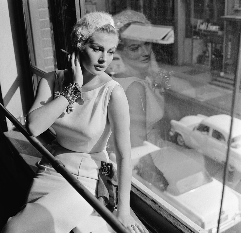 anita_ekberg_mb54