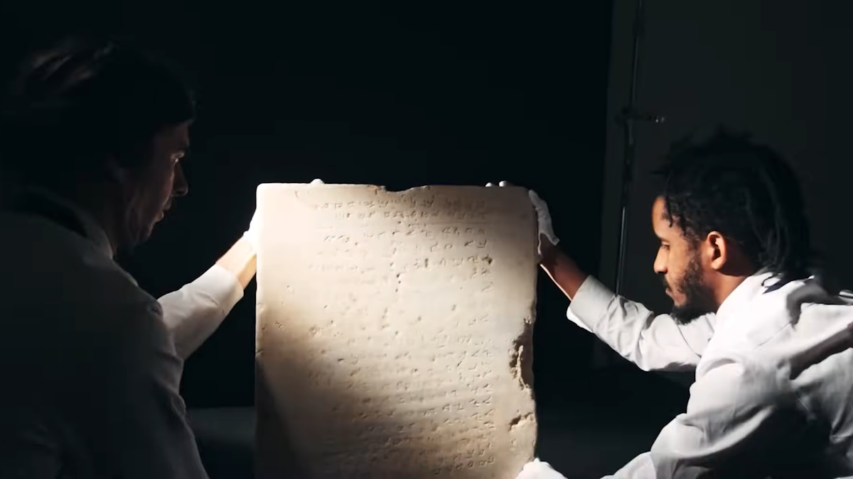 the ten commandments tablet