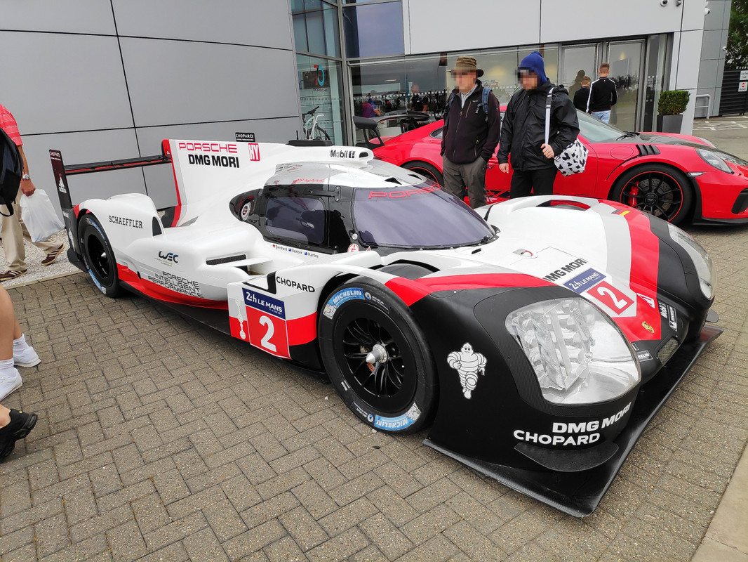 Porsche LMP1 car