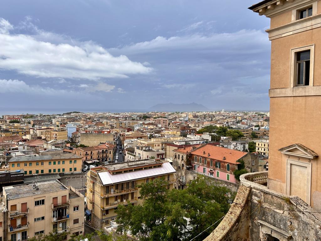 Жаркий сентябрь на побережье Тирренского моря. Жаркий сентябрь на побережье Тирренского моря.