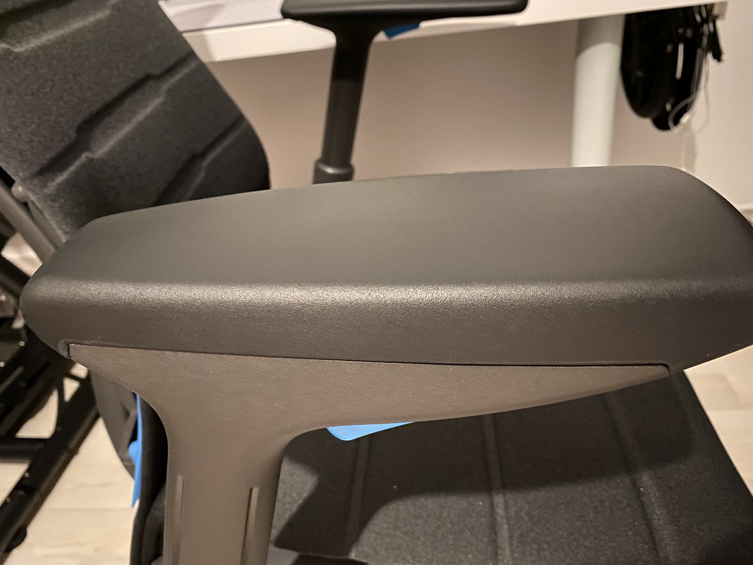 B63AA45E-4DD6-4DBC-915A-2F6719F13D38