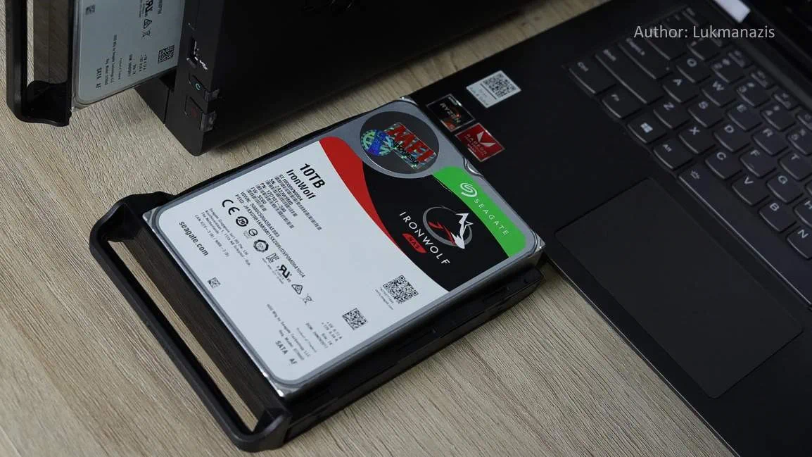 How to Add Bigger Hard Drive to Synology Ds418play NAS?