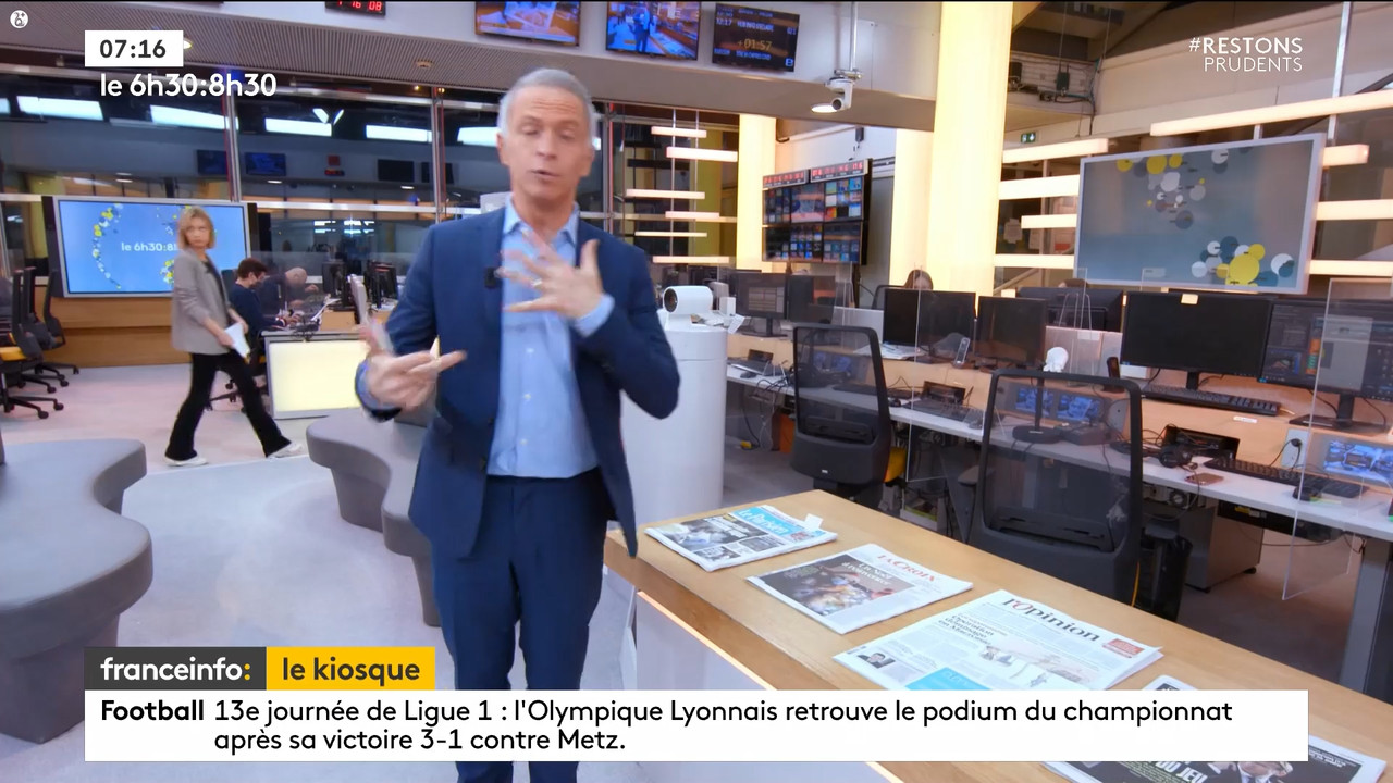 12.07 - 05.29.00 - Le 6h30 9h30. Entre JT, chroniques, invités et rev....ts_snapshot_00.53.15.466