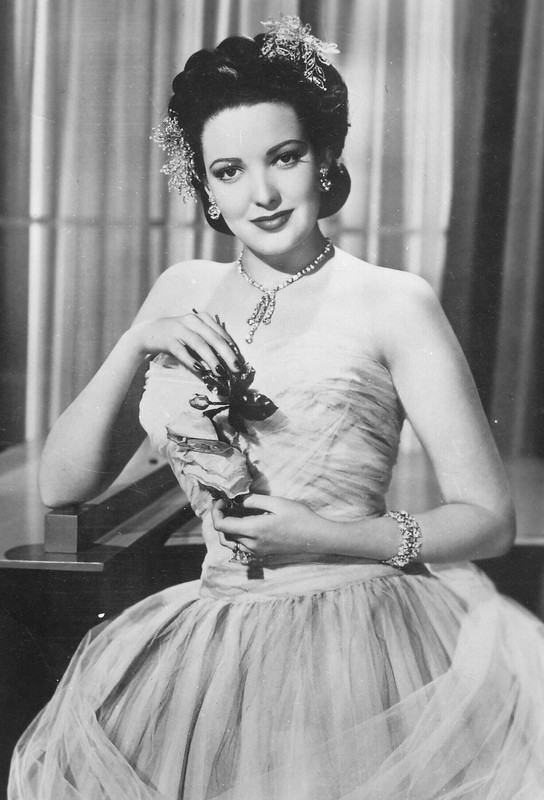 Linda_Darnell_b44