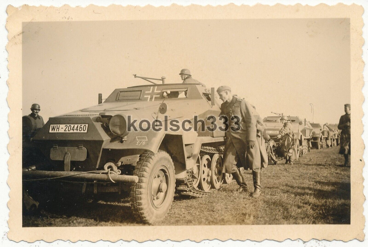 Foto Schützenpanzerwagen Panzer Halbketten auf TrÜbPl Potsdam Krampnitz M.T.W.
