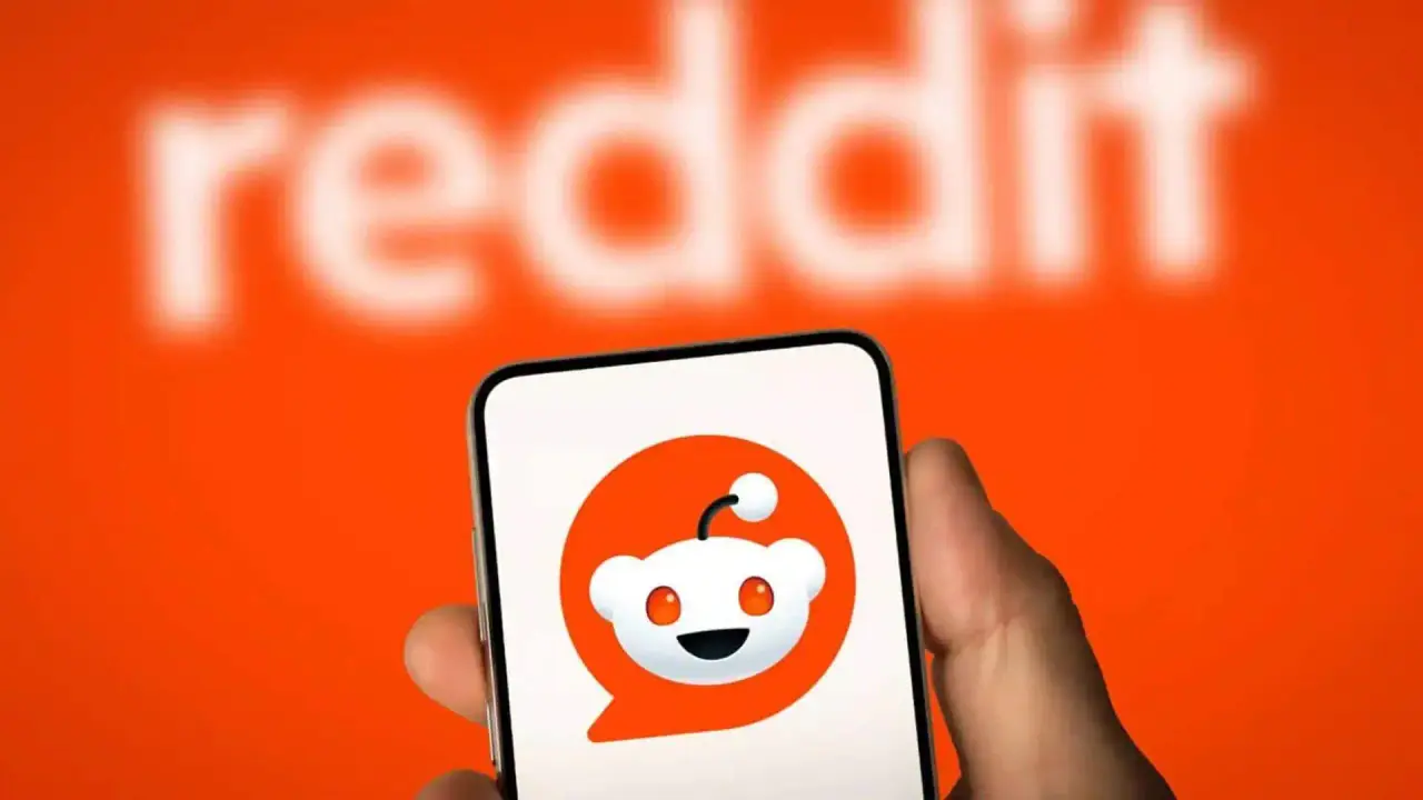 Reddit Upvotes and Downvotes