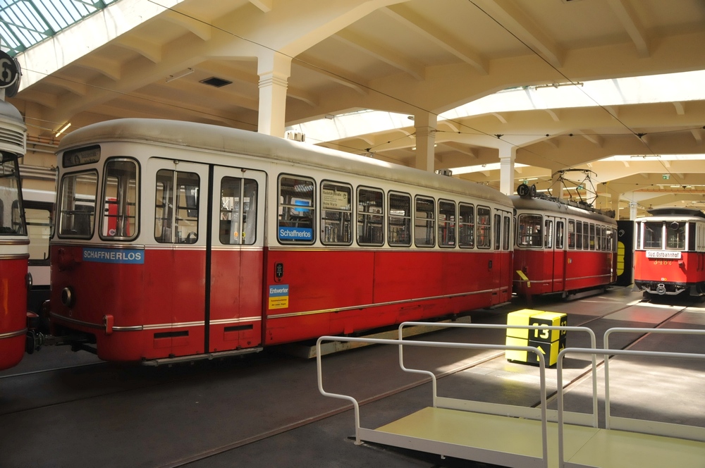 Tramvajski muzej u Beu 4F_Wien,_tramvajski_muzej_l3_(1900)_Grf_&_Stift