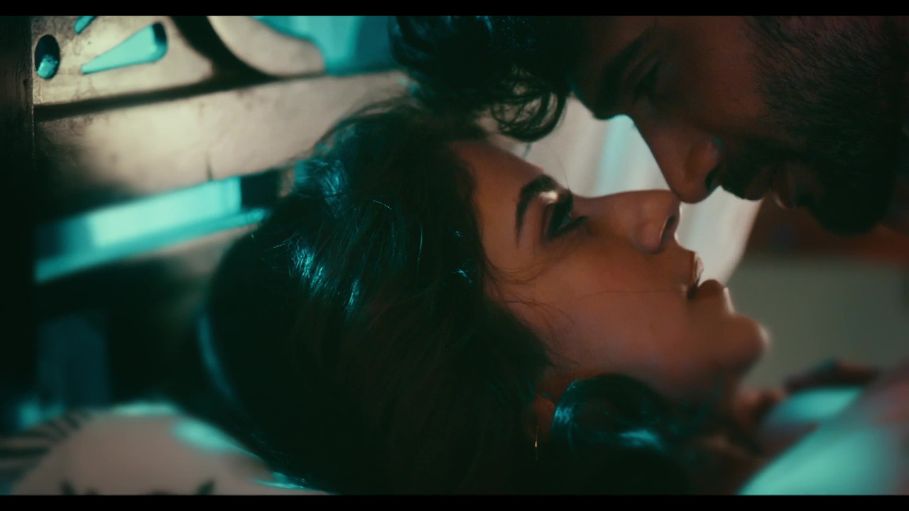 vlcsnap-2025-04-16-23h09m36s293