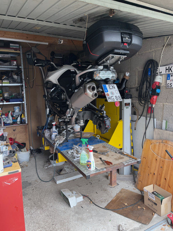 863976D2-900A-42DC-8E89-BF64F75AE7F3