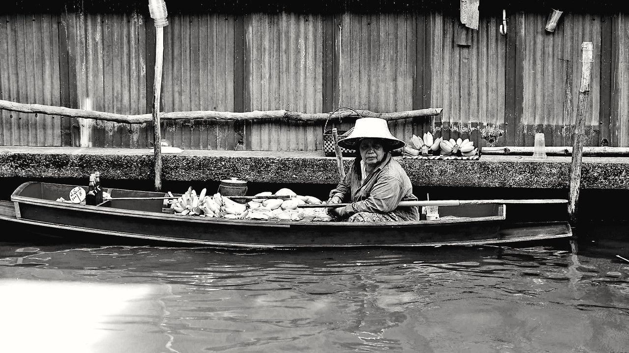 blacknwhitepeoplewomanfishingasia.jpg