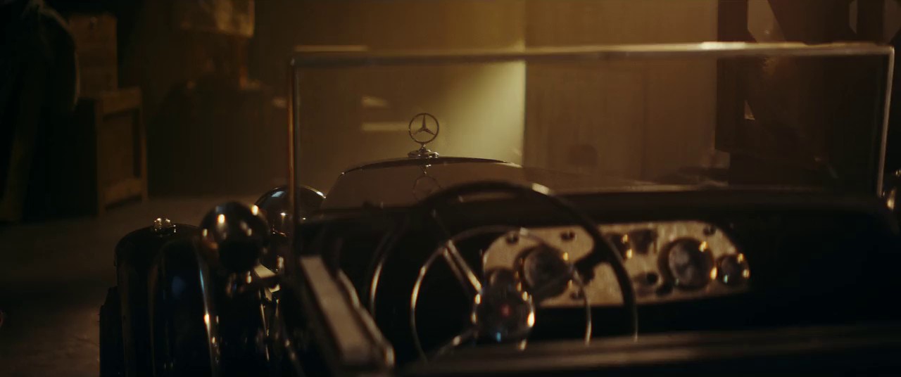 Red-Notice-2021-Hindi-English-720p-x264-AVC-AAC-2ch-MSub-mkv-0005