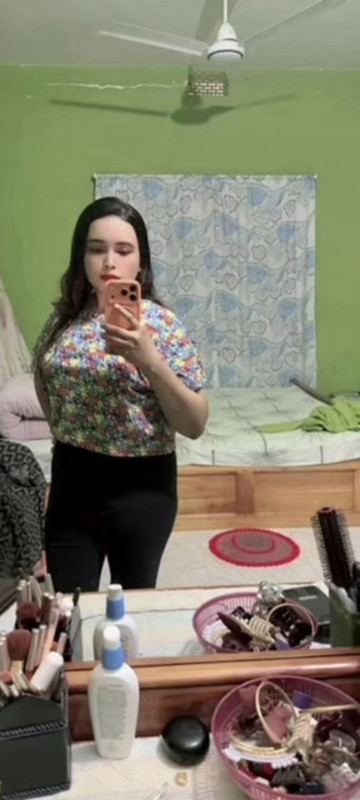 photo 5111663054440565839 y