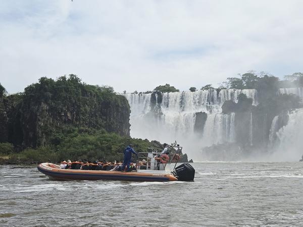 В джазе только девушки или аргентинско-бразильский калейдоскоп В джазе только девушки или аргентинско-бразильский калейдоскоп