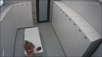 [Image: Voyeur60015085633.jpg]