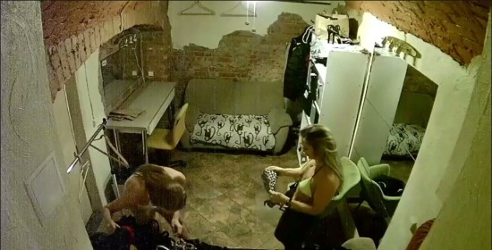 [Image: Voyeur58485111757.jpg]