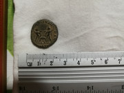 Nummus de Majencio. AETERNITAS AVG N. Dióscuros y loba. Ostia IMG-20201212-214703